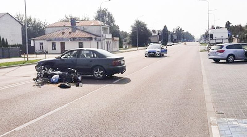 W Zamościu doszło do wypadku z udziałem motocykla i osobówki