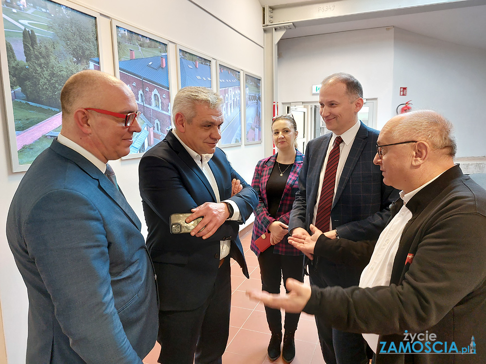 aktualności Zamość akcje charytatywne Zamość architektura Zamość atrakcje turystyczne Zamość baseny Zamość biegi uliczne Zamość biblioteki Zamość biznes Zamość dziedzictwo kulturowe Zamość eventy Zamość festiwale Zamość fitness Zamość galeria sztuki Zamość historia Zamość hotele Zamość imprezy kulturalne Zamość inicjatywy społeczne Zamość informacje Zamość inwestycje Zamość kino w Zamościu kluby muzyczne Zamość kluby sportowe Zamość koncerty muzyczne Zamość koncerty Zamość konferencje biznesowe Zamość kursy i szkolenia Zamość kawiarnie Zamość kulturalne Zamość lokalne firmy Zamość lokalne wiadomości Zamość maratony Zamość muzea Zamość muzeum Zamość noclegi Zamość oferty pracy Zamość organizacje pozarządowe Zamość parki Zamość pomoc społeczna Zamość portal informacyjny Zamość przedsiębiorstwa Zamość praca Zamość przewodnik po Zamościu projekcje filmowe Zamość rekonstrukcje historyczne Zamość restauracje Zamość rynek pracy Zamość siłownie Zamość spacery po Zamościu spektakle teatralne Zamość spotkania autorskie Zamość spotkania mieszkańców Zamość szkoły Zamość szlaki turystyczne Zamość targi biznesowe Zamość teatr w Zamościu turnieje sportowe Zamość uniwersytety Zamość wydarzenia edukacyjne Zamość wydarzenia historyczne Zamość wydarzenia kulturalne Zamość wydarzenia społeczne Zamość wydarzenia w Zamościu wiadomości z Zamościa wolontariat Zamość wykłady Zamość warsztaty artystyczne Zamość warsztaty Zamość wyścigi rowerowe Zamość wystawy artystyczne Zamość wystawy Zamość zabytki Zamościa zabytki Zamość zawody sportowe Zamość zamojska społeczność życie w Zamościu zwiedzanie Zamość Akademia Zamość radio zamość imprezy zamość