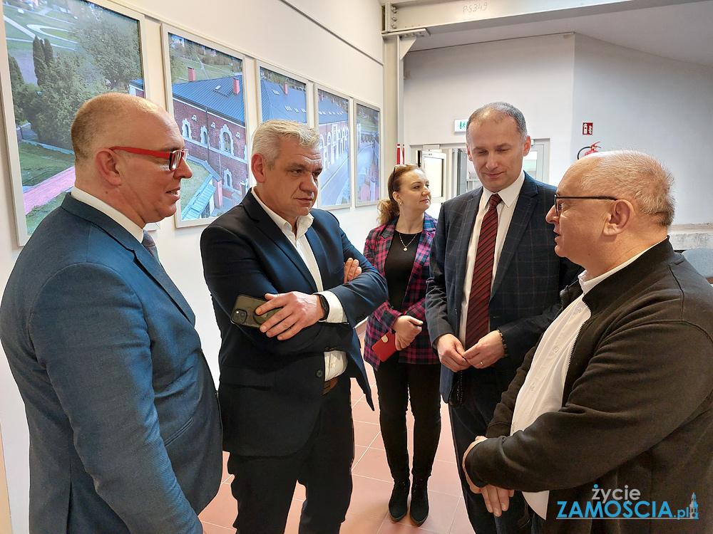 aktualności Zamość akcje charytatywne Zamość architektura Zamość atrakcje turystyczne Zamość baseny Zamość biegi uliczne Zamość biblioteki Zamość biznes Zamość dziedzictwo kulturowe Zamość eventy Zamość festiwale Zamość fitness Zamość galeria sztuki Zamość historia Zamość hotele Zamość imprezy kulturalne Zamość inicjatywy społeczne Zamość informacje Zamość inwestycje Zamość kino w Zamościu kluby muzyczne Zamość kluby sportowe Zamość koncerty muzyczne Zamość koncerty Zamość konferencje biznesowe Zamość kursy i szkolenia Zamość kawiarnie Zamość kulturalne Zamość lokalne firmy Zamość lokalne wiadomości Zamość maratony Zamość muzea Zamość muzeum Zamość noclegi Zamość oferty pracy Zamość organizacje pozarządowe Zamość parki Zamość pomoc społeczna Zamość portal informacyjny Zamość przedsiębiorstwa Zamość praca Zamość przewodnik po Zamościu projekcje filmowe Zamość rekonstrukcje historyczne Zamość restauracje Zamość rynek pracy Zamość siłownie Zamość spacery po Zamościu spektakle teatralne Zamość spotkania autorskie Zamość spotkania mieszkańców Zamość szkoły Zamość szlaki turystyczne Zamość targi biznesowe Zamość teatr w Zamościu turnieje sportowe Zamość uniwersytety Zamość wydarzenia edukacyjne Zamość wydarzenia historyczne Zamość wydarzenia kulturalne Zamość wydarzenia społeczne Zamość wydarzenia w Zamościu wiadomości z Zamościa wolontariat Zamość wykłady Zamość warsztaty artystyczne Zamość warsztaty Zamość wyścigi rowerowe Zamość wystawy artystyczne Zamość wystawy Zamość zabytki Zamościa zabytki Zamość zawody sportowe Zamość zamojska społeczność życie w Zamościu zwiedzanie Zamość Akademia Zamość radio zamość imprezy zamość