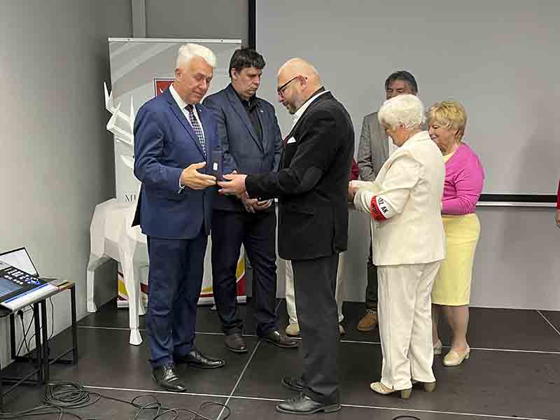 aktualności Zamość akcje charytatywne Zamość architektura Zamość atrakcje turystyczne Zamość baseny Zamość biegi uliczne Zamość biblioteki Zamość biznes Zamość dziedzictwo kulturowe Zamość eventy Zamość festiwale Zamość fitness Zamość galeria sztuki Zamość historia Zamość hotele Zamość imprezy kulturalne Zamość inicjatywy społeczne Zamość informacje Zamość inwestycje Zamość kino w Zamościu kluby muzyczne Zamość kluby sportowe Zamość koncerty muzyczne Zamość koncerty Zamość konferencje biznesowe Zamość kursy i szkolenia Zamość kawiarnie Zamość kulturalne Zamość lokalne firmy Zamość lokalne wiadomości Zamość maratony Zamość muzea Zamość muzeum Zamość noclegi Zamość oferty pracy Zamość organizacje pozarządowe Zamość parki Zamość pomoc społeczna Zamość portal informacyjny Zamość przedsiębiorstwa Zamość praca Zamość przewodnik po Zamościu projekcje filmowe Zamość rekonstrukcje historyczne Zamość restauracje Zamość rynek pracy Zamość siłownie Zamość spacery po Zamościu spektakle teatralne Zamość spotkania autorskie Zamość spotkania mieszkańców Zamość szkoły Zamość szlaki turystyczne Zamość targi biznesowe Zamość teatr w Zamościu turnieje sportowe Zamość uniwersytety Zamość wydarzenia edukacyjne Zamość wydarzenia historyczne Zamość wydarzenia kulturalne Zamość wydarzenia społeczne Zamość wydarzenia w Zamościu wiadomości z Zamościa wolontariat Zamość wykłady Zamość warsztaty artystyczne Zamość warsztaty Zamość wyścigi rowerowe Zamość wystawy artystyczne Zamość wystawy Zamość zabytki Zamościa zabytki Zamość zawody sportowe Zamość zamojska społeczność życie w Zamościu zwiedzanie Zamość