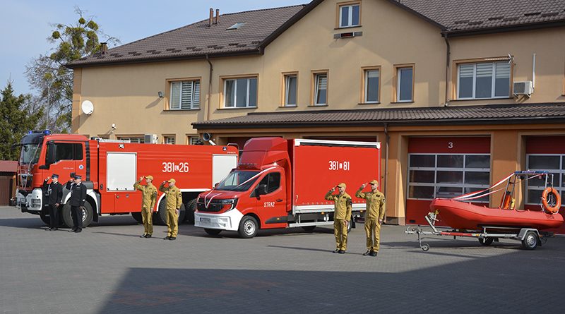 Inspekcja Jakości Handlowej Artykułów Rolno-Spożywczych (IJHARS) stwierdziła nieprawidłowości w oznakowaniu co dziesiątej partii mięsa wieprzowego oferowanego w sklepach wielkopowierzchniowych na terenie Polski. „Na mięsie powinna znajdować się informacja o kraju chowu oraz o kraju, w którym ubito zwierzę. Najpoważniejszymi stwierdzonymi nieprawidłowościami było zafałszowanie informacji co do kraju pochodzenia mięsa” - mówi dr Przemysław Rzodkiewicz, Główny Inspektor Jakości Handlowej Artykułów Rolno-Spożywczych. Fałszowanie informacji o pochodzeniu żywności zagrożone jest karą finansową w wysokości od tysiąca złotych do 10 proc. rocznego przychodu. Szczegółowe wyniki kontroli w linku. Źródło informacji: PAP MediaRoom